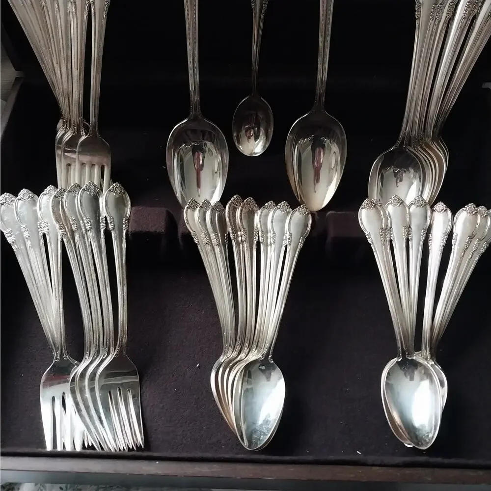 ANTIQUE/VINTAGE 1948 REMEMBRANCE SILVERPLATE FLATWARE! SVC 8+ 3 SERVERS, 51 PCS!